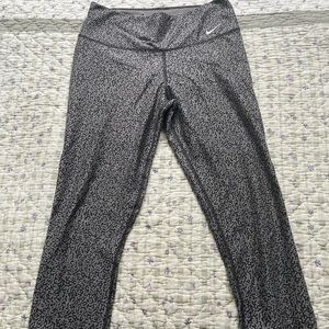 Nike woman’s leggings